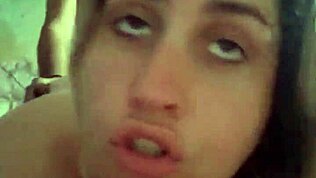 Oboževala je jebo na vseh štirih do trdega konca, pa sesala kurac suho