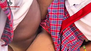 Am distras bătrânul cu pizda udă și i-am futut pula mare afară