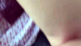 Trda jutranja jeba pusti spermo po njeni petite 18+ telesu v POV.