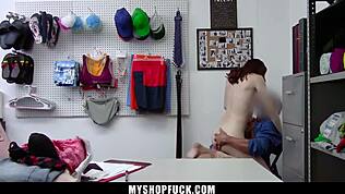 Nuori varkas muuttaa rikoksen paskaksi diiliksi poliisin kanssa kaupassa