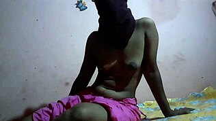 핫한 스텝 시스터랑 새 게임 하는 중?