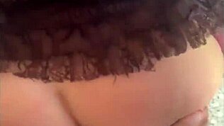 Милфикала дразни с фетиш компилация минета в пухени якета и кожи за още горещи срещи