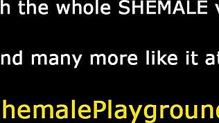 Sledujte sólovou ebony shemale, jak stříká v HD