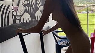 Przyrodnia siostra pragnie mojego dużego kutasa!