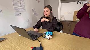 Jeg føler mig så skyldig men vi kan ikke stoppe med at snyde din mand, min bedste ven