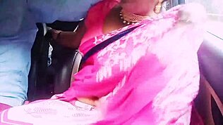 हाउसवाइफ व्हिस्पर्स वॉन्ट कार सेक्स नाउ डर्टी टॉक्स के साथ