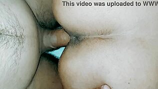 Desi köy kızı çeşitli mekanlarda partneriyle tam bir hikaye yaşıyor