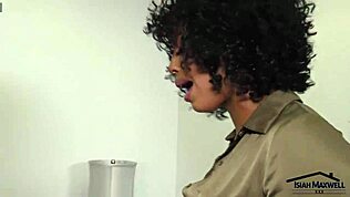 Trio quente de pretas bissexuais vs 1 pau pretozão enorme