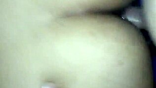 Εγώ και η φιλενάδα μου απολαμβάνουμε οικείες στιγμές μαζί