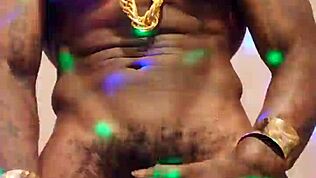 Η Hallelujah Johnson ρίχνει σπέρμα στο πρόσωπο του Kyle Lewis ενώ ο μπαμπάς μιλάει βρώμικα