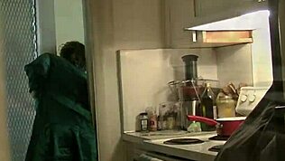 Helena Price - Eu, Prietena Mea, Taurul Ei, Cuckoldul Meu: Comparație Pulă Mare vs Pulă Mică 18+!