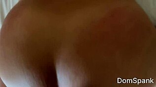 한국 걸 큰 엉덩이 세게 드릴 비명 지르고 여러 번 오르가즘