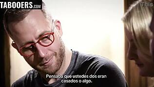 Bare se på det fine rosa hullet ditt, så innbydende for vår trekant