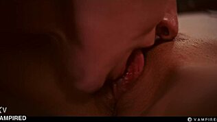 Se deixar ela entrar ela TE FODE - vampira lésbica Josephine Jackson caça Rikako Katayama