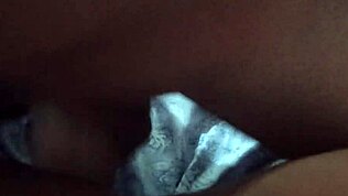 Kurva dozvoljava samo glavić u usta tokom hardcore sesije.