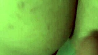 Aku jumpa anak tiri goyang punggung besar di bilik air kena kongkek pepek ketat