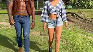 Negru BBC caseiro fute nevasta șef hotwife pe fermă, video complet cu cur