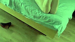 Sexe anal amateur sensuel avec vrai orgasme anal et gémissements forts