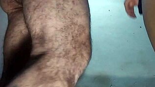 Visite sexe de ma amante - elle prend crème profonde aux couilles