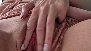 Liz i pieprz moją cipkę językiem femdom joi instrukcje