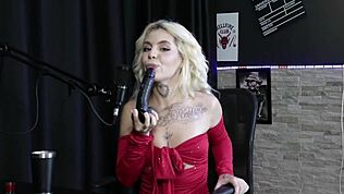 Loira Jelaskan Cara Seks Anal Enak, Demo Blowjob dan Mengerang Masuk Pantat - Kyra Sex sheer red.