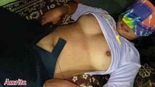 의붓자매 인도 데시 여자와 집에서 야생 섹스