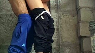 pastorka beži z univerze za skrit zunanji jeb s popolnim telesom