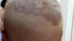 Heiße 18+ Brasilianerin mit riesigem Schwanz in POV