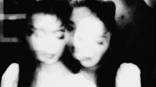 Molly jezdí na velkém černým čuráku s intenzivním análním