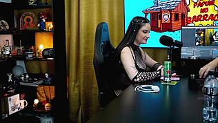 Victoria Camargo δείχνει όλο της το κορμί, ο Ruan δεν άντεξε και την πήρε καυτή - podcast pépum no barraco