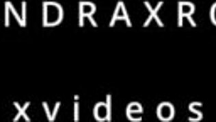 Gazda vine după chirie așa că plătesc lăsându-l să-mi fută pizda strâmtă