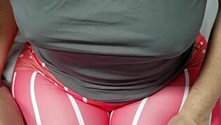 Şişman seksi ev hanımı kukolu kocasını webcamden izletip aldatıyor!