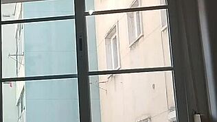 Cestovatel šuká postel kamarádky velkým ptákem 😏