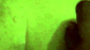 Genç siyah çift büyük yarrakla yoğun sikiş keyfi