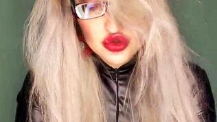 Kukold sissy w fantazji femdom z instrukcjami do walenia