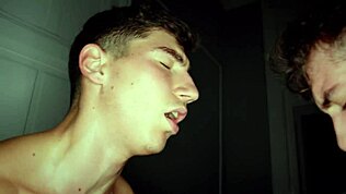 Domination totale sur la petite pute espagnole 18+ avec lait dans la bouche