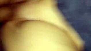 Meksiška ženska v domačem videu z velikim kurcem