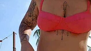 Saya Merekam Video di Pantai dan Memprovokasi Para Lelaki