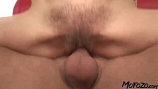 Καυτή γιαγιά γεμίζει σπέρμα τα μεγάλα βυζιά της!