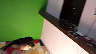 Ibu Tiri Desi Godain Anaknya buat Aksi Panas 😈