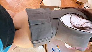 สาวลาตินตัวเล็กขี้อายนักเรียนดูดขย่มชุดนักเรียนมองใต้กระโปรงห้องเรียน