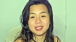 Horny teen amateur plays asian homemade video to horny music beats