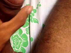 Gozando gostoso in a relaxed setting