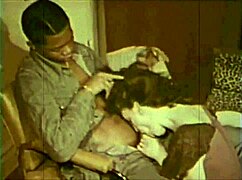 كنة ابني كلوي شيري وكايلا بايج أصبحتا قذرتين أثناء تدليك نورو