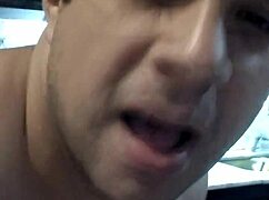 Ben Guille, o adamın götünü sikimle parçaladım, ups!