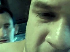 Mä oon Guille ja hajotin sen jätkän persettä mun kullilla, oops!