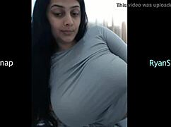 rosasweet02 showing off her big tits on webcam 😍