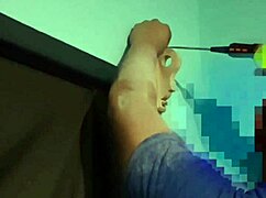 se la terminé chupando a carpintero