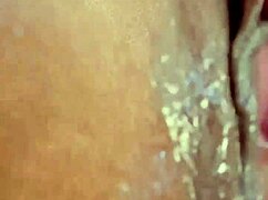 Check out blogger Rose Red's leaked videos