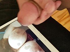 Tribute for elpapi219: amateurs masturbate cocks to cumshot 😜💦